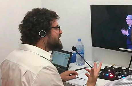 Ofrecemos servicios de interpretación remota de alta calidad. Nuestro equipo de intérpretes altamente cualificados tiene una gran experiencia que garantiza una comunicación fluida en tus eventos multilingües. Contáctanos para más información